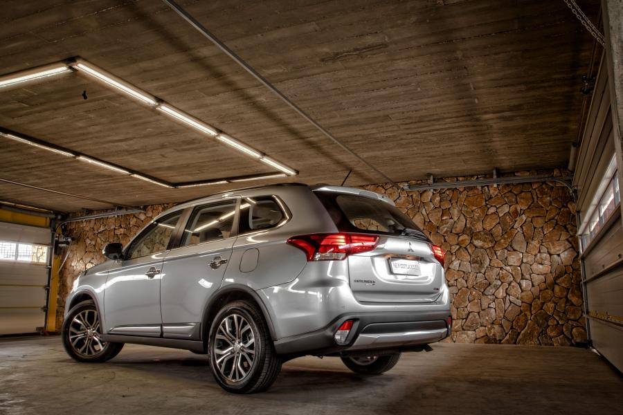  Mitsubishi Outlander 2015 года  (BR) (фото 10 из 19)